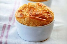 Souffle van Gruyere met Riesling, souffle